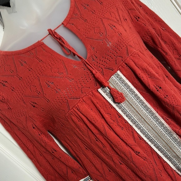 Red Women's Top with Lace Detail - Picture 6 of 7